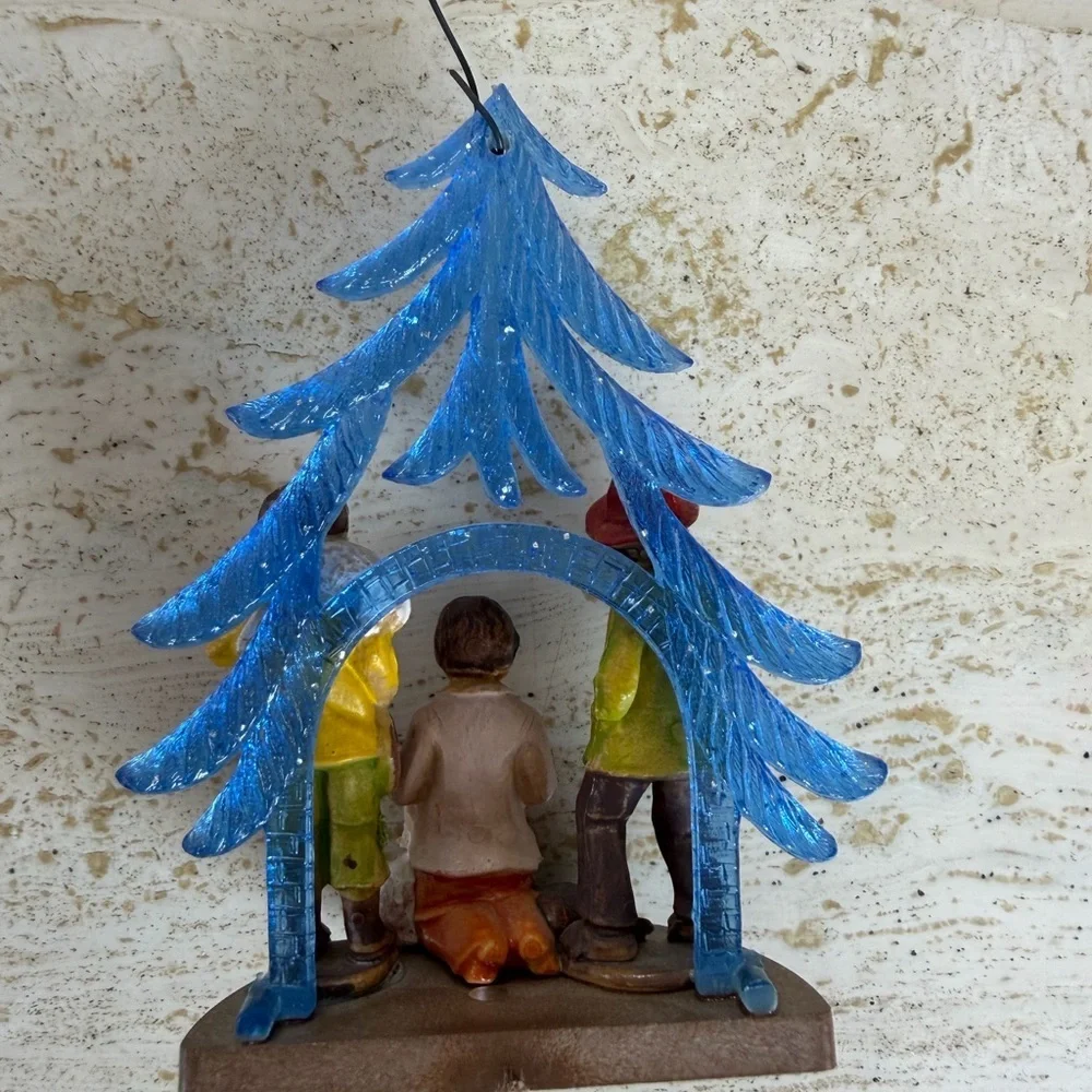 Vintage Mini “creche” (nativity) Grouping Made In Italy Christmas Ornament